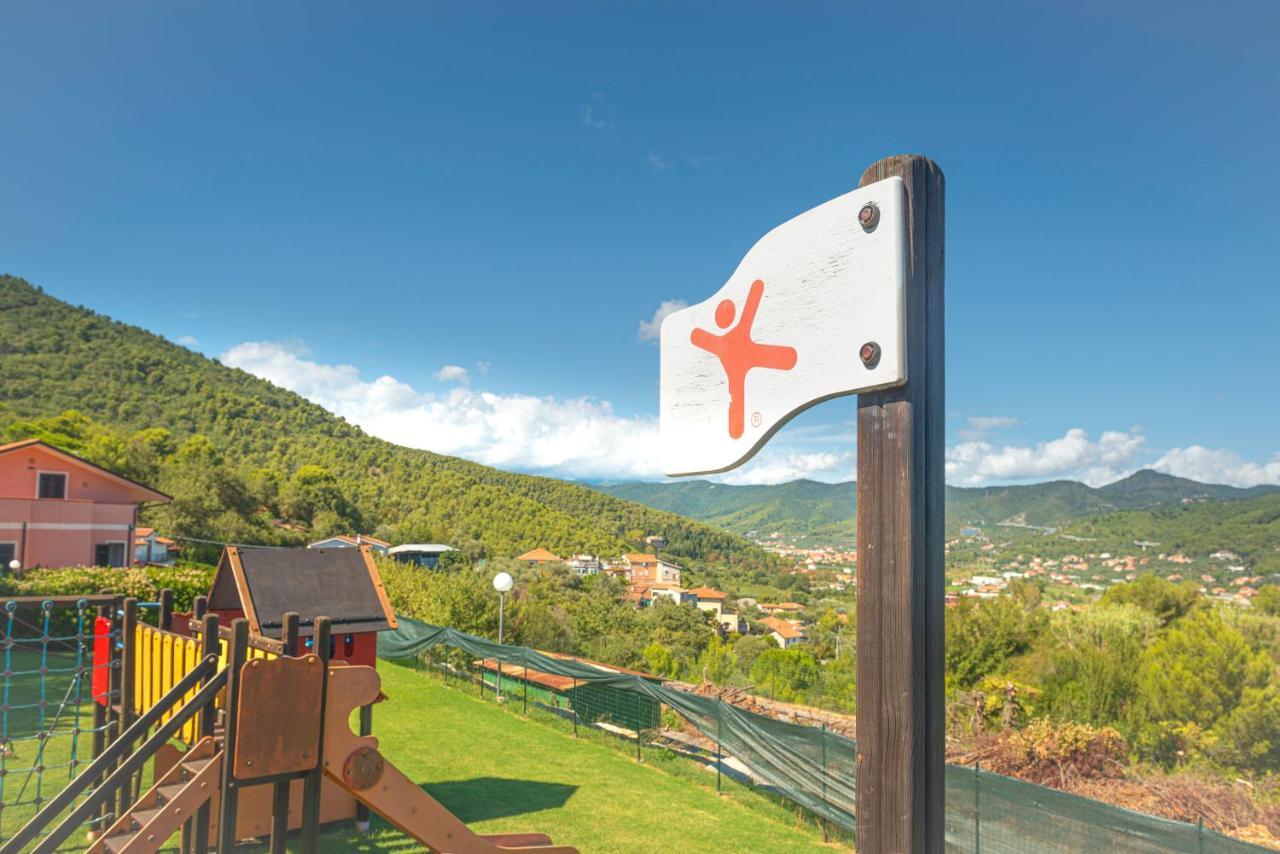 Villino Garden & Pool Hotel Andora ภายนอก รูปภาพ