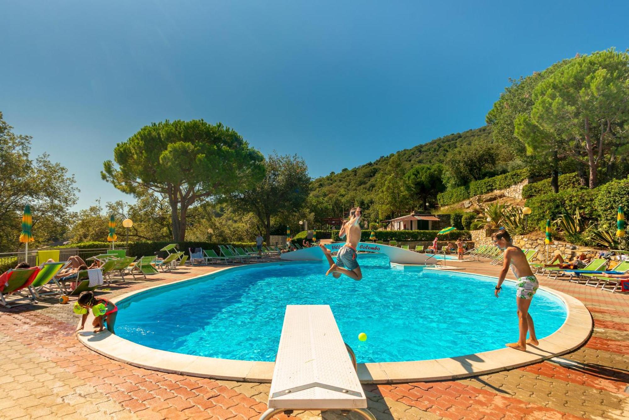 Villino Garden & Pool Hotel Andora ภายนอก รูปภาพ